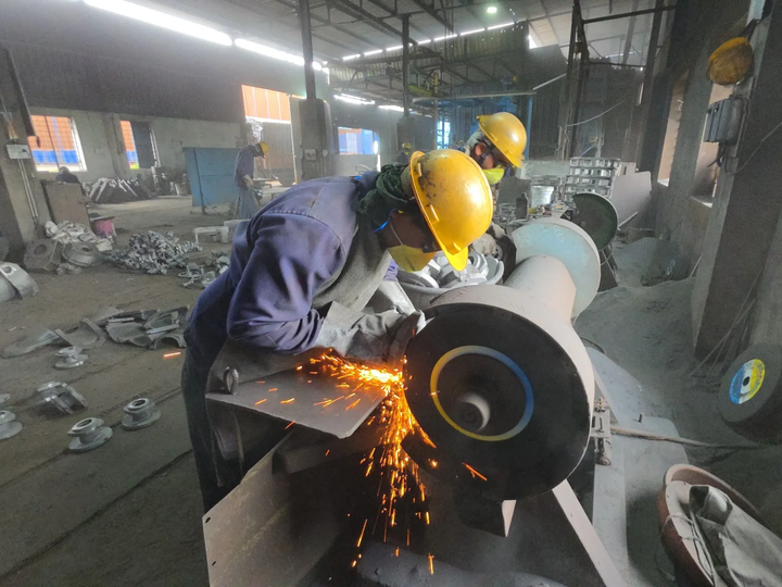 Fettling operation